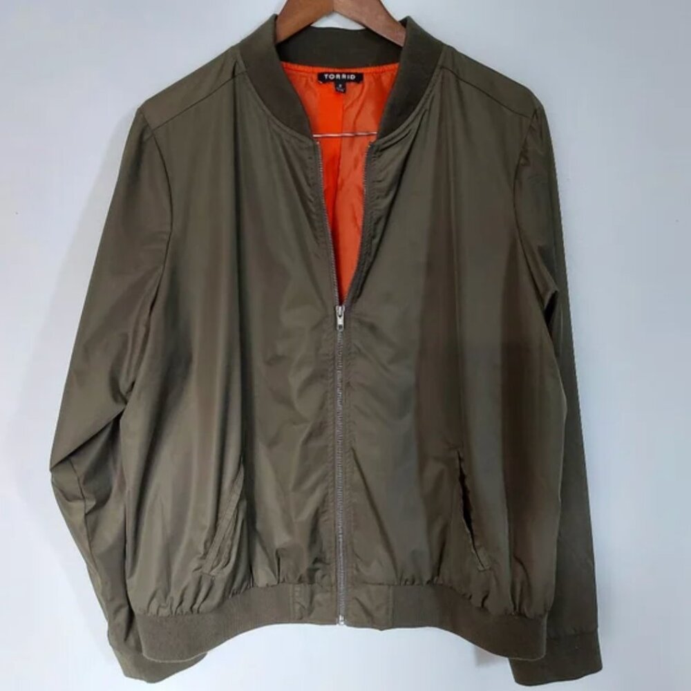 Torrid Satiny Casual Fall Bomber Jacket Zip Up Size 2XL